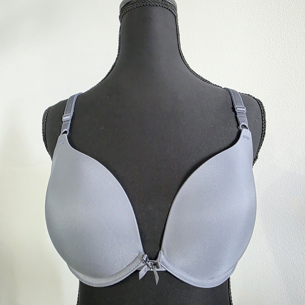 EUC Victoria's Secret Gray Women's Push-up Bra - Size 36C